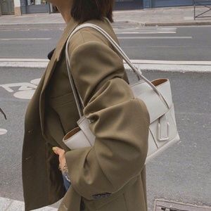 Meet your Posher, Donna